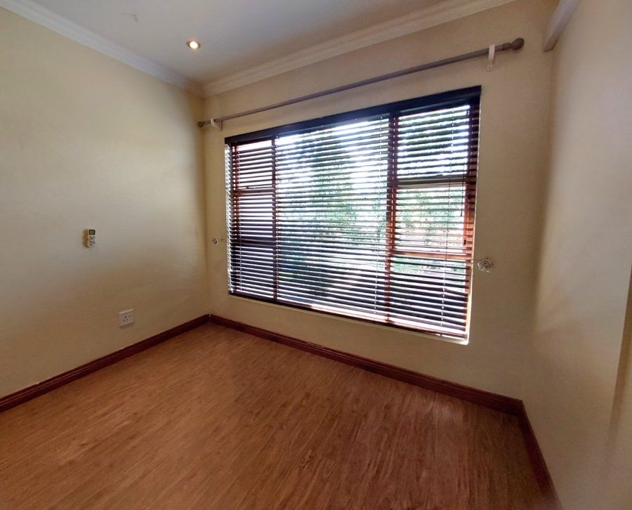 3 Bedroom Property for Sale in Gateway Manor North West